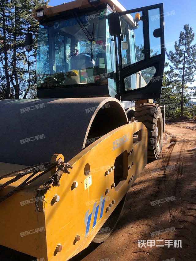 徐工XS223J壓路機