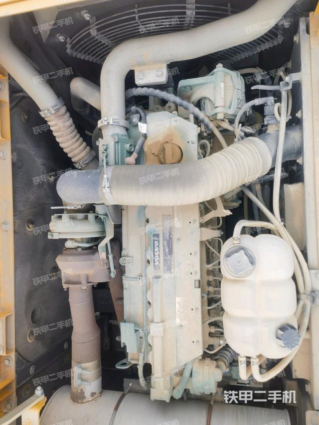 发动机整体俯视(整机外观) 发动机整体俯视(整机外观)