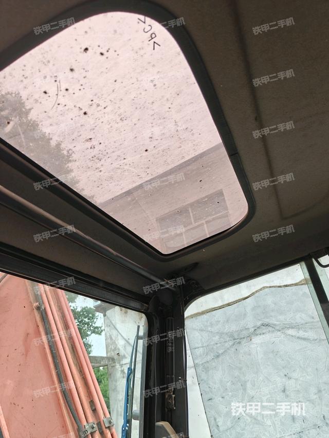 頂棚整體(駕駛室部分) 頂棚整體(駕駛室部分)