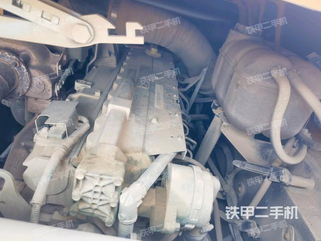 发动机整体俯视(整机外观) 发动机整体俯视(整机外观)