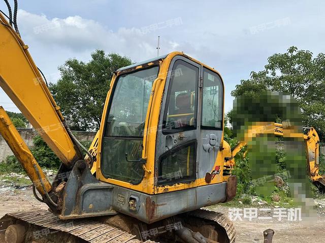 沃得重工W260-7挖掘機(jī)