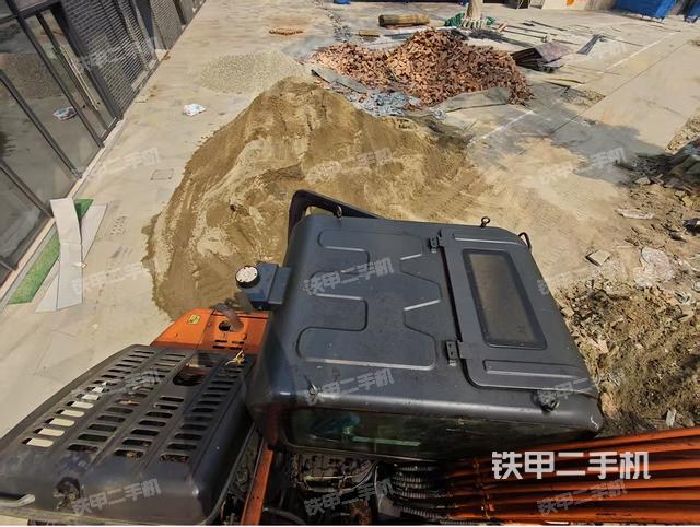 駕駛室頂部（整機(jī)外觀）