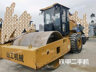 山工SEM522压路机实拍图片