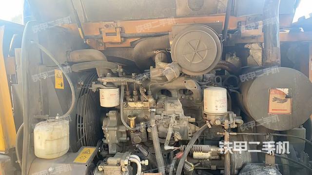 发动机整体俯视(整机外观) 发动机整体俯视(整机外观)