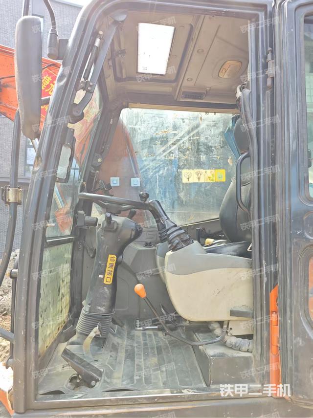 駕駛室整體（整機(jī)外觀）