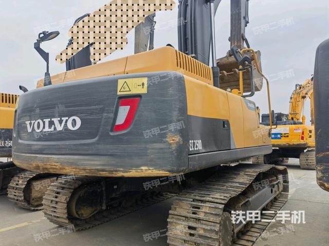 整机右后45°(整机外观) 整机右后45°(整机外观)