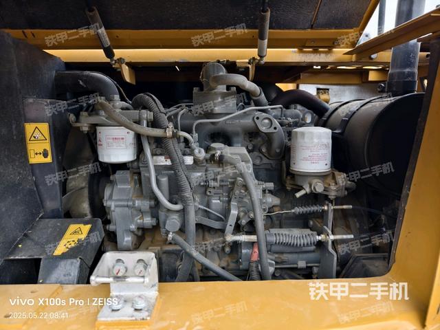 發(fā)動機整體俯視(整機外觀) 發(fā)動機整體俯視(整機外觀)