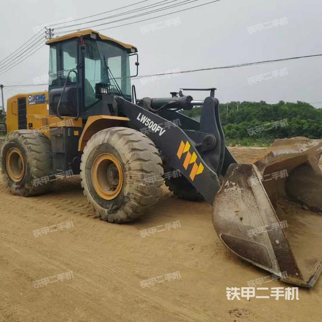 駕駛室工作臺(整機外觀及大件) 駕駛室工作臺(整機外觀及大件)