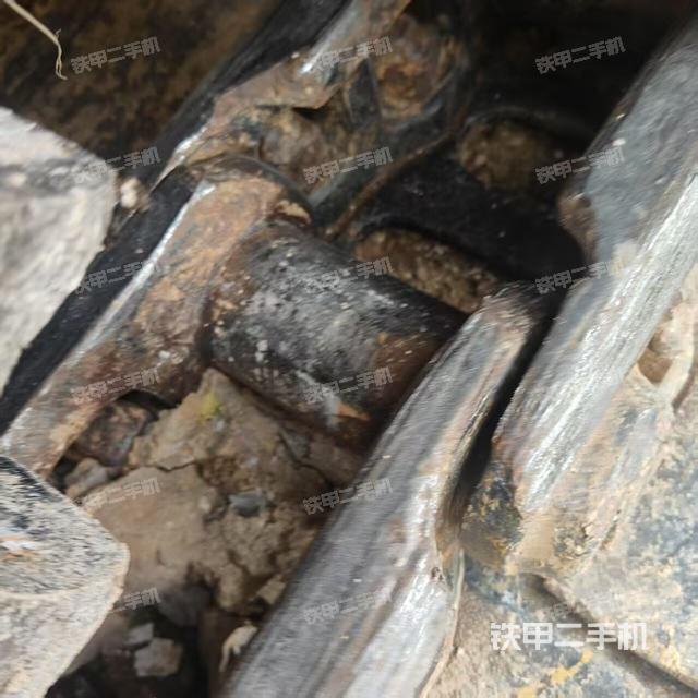 右侧行走马达盖板(行走机构) 右侧行走马达盖板(行走机构)