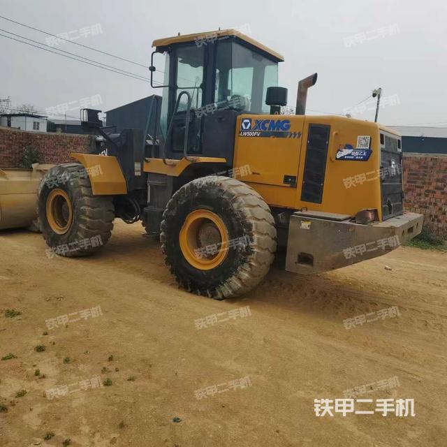 駕駛室操作臺(整機外觀及大件) 駕駛室操作臺(整機外觀及大件)