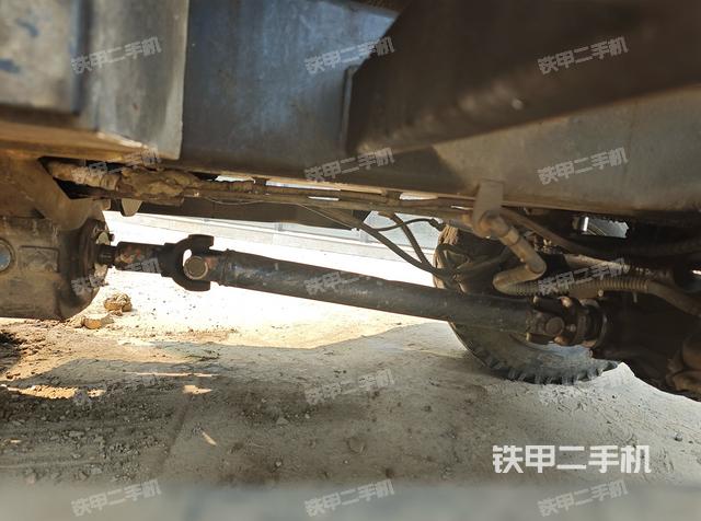 單側(cè)履帶整體（整機(jī)外觀）