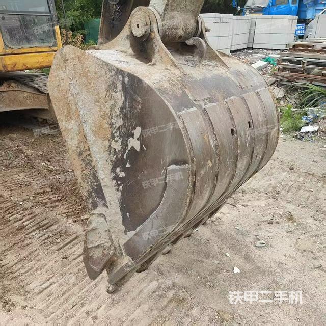 铲斗45度(工作和回转装置) 铲斗45度(工作和回转装置)