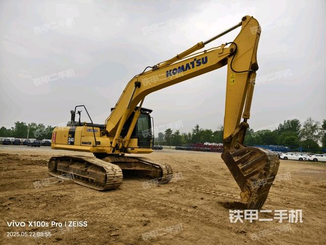 小松PC240LC-8M0挖掘機