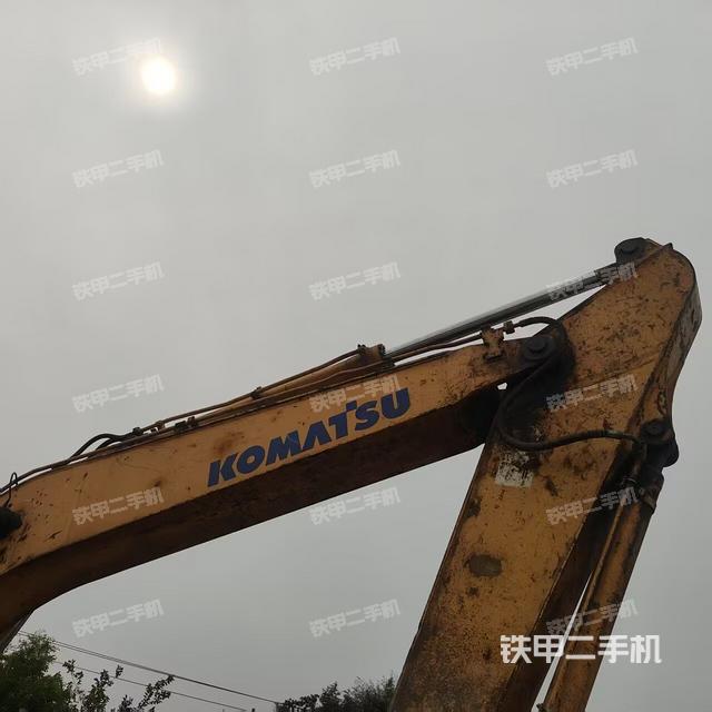 大臂整体 右侧(工作和回转装置) 大臂整体 右侧(工作和回转装置)