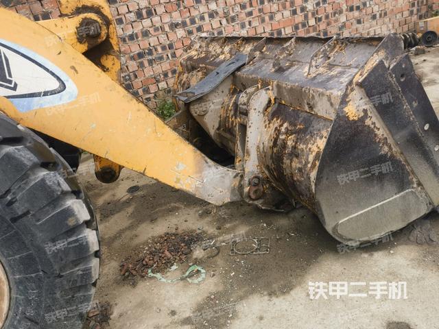 工作裝置整體(整機(jī)外觀及大件) 工作裝置整體(整機(jī)外觀及大件)