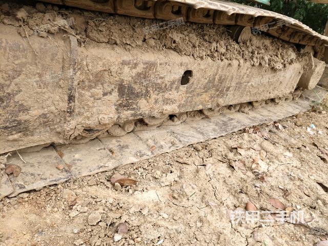 右側履帶整體?(行走機構) 右側履帶整體?(行走機構)