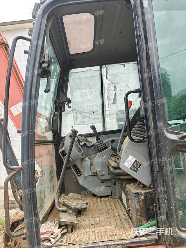 ?駕駛室正側(cè)(駕駛室部分) ?駕駛室正側(cè)(駕駛室部分)