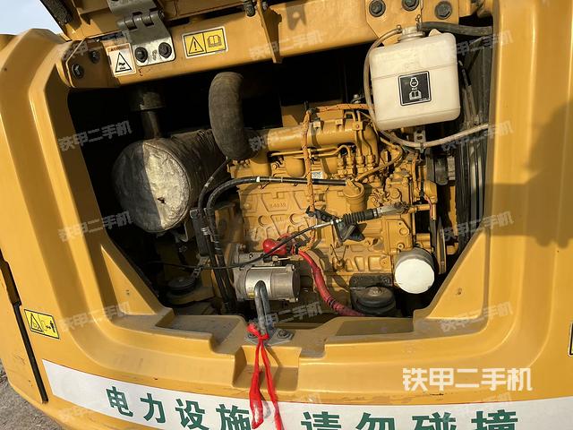 發(fā)動機整體俯視(整機外觀) 發(fā)動機整體俯視(整機外觀)