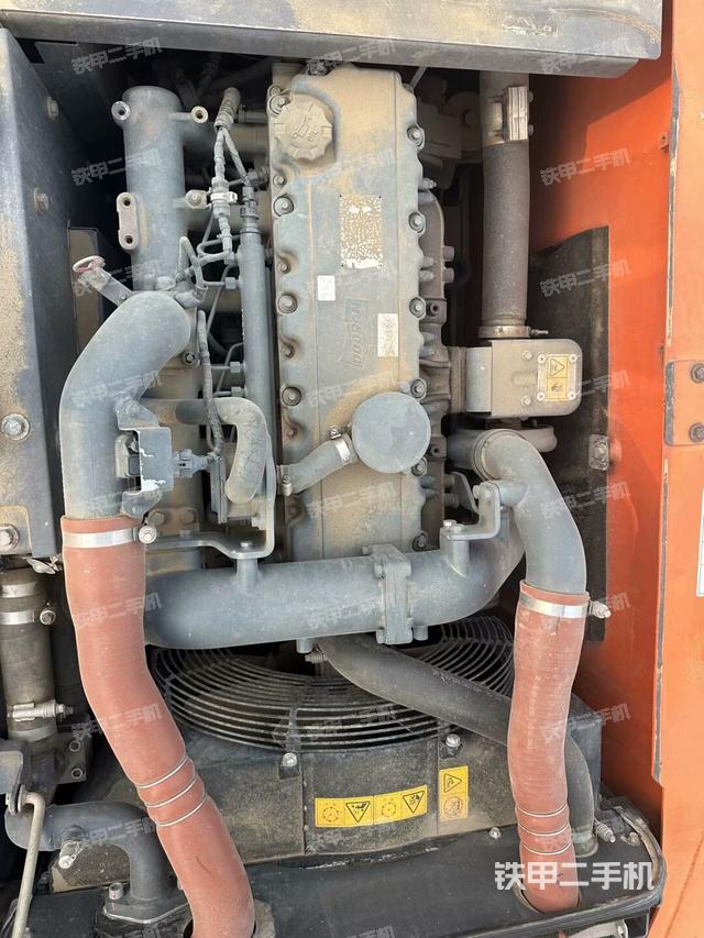 发动机整体俯视(整机外观) 发动机整体俯视(整机外观)