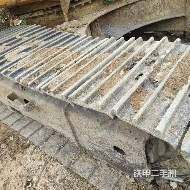 左侧行走马达盖板(行走机构) 左侧行走马达盖板(行走机构)