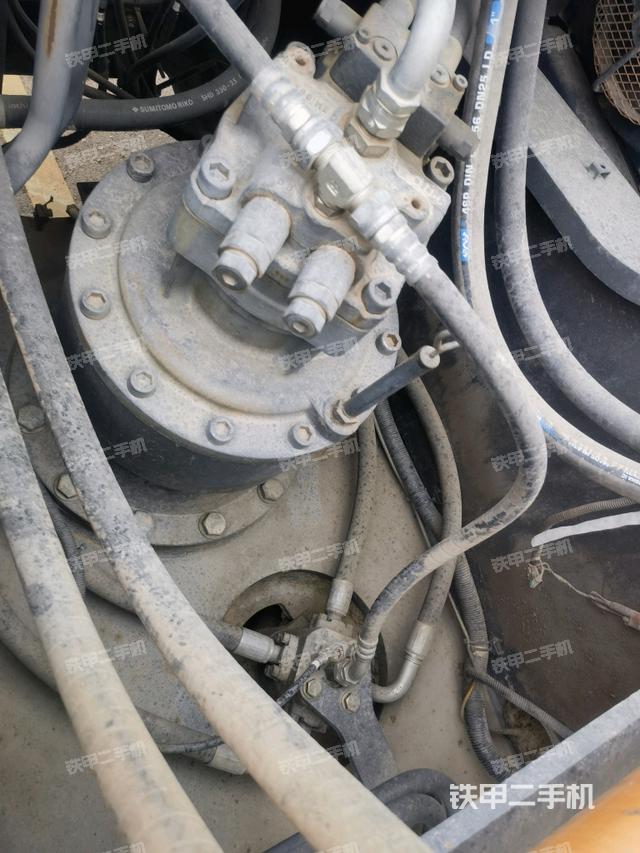 回轉(zhuǎn)馬達和主控閥（整機外觀）