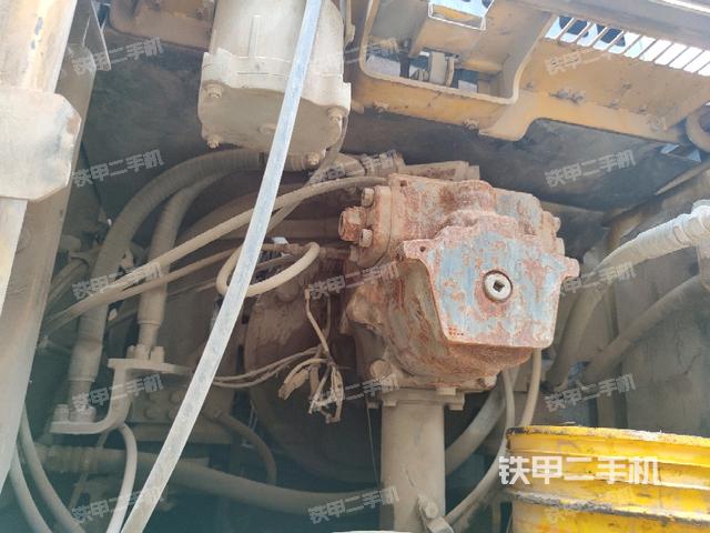 液壓泵斜45?左（大件艙室）