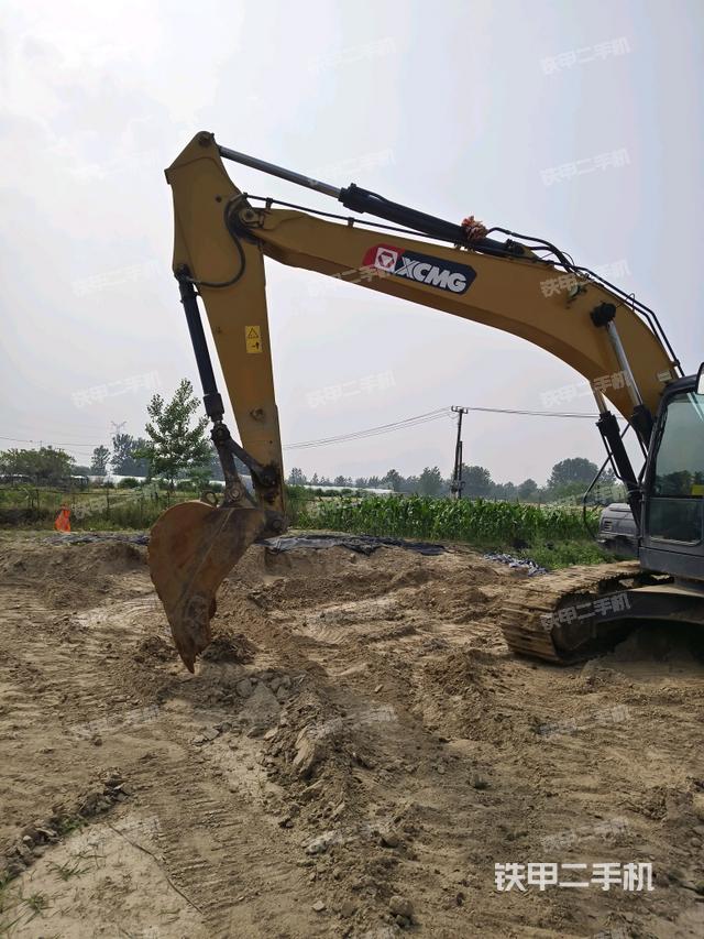 大臂背部俯视(工作和回转装置) 大臂背部俯视(工作和回转装置)