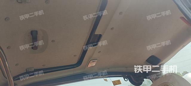 驾驶室顶部（整机外观）