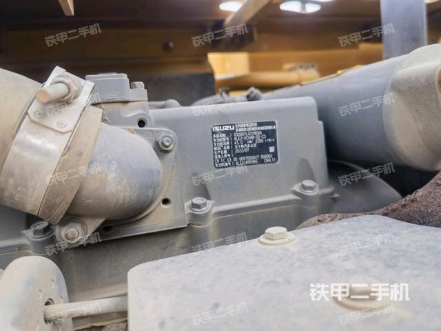 駕駛室頂部(整機外觀) 駕駛室頂部(整機外觀)