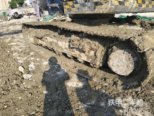 左側(cè)履帶整體?(行走機(jī)構(gòu)) 左側(cè)履帶整體?(行走機(jī)構(gòu))