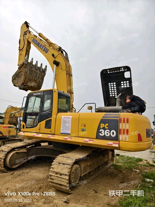 整機(jī)右后45°(整機(jī)外觀) 整機(jī)右后45°(整機(jī)外觀)
