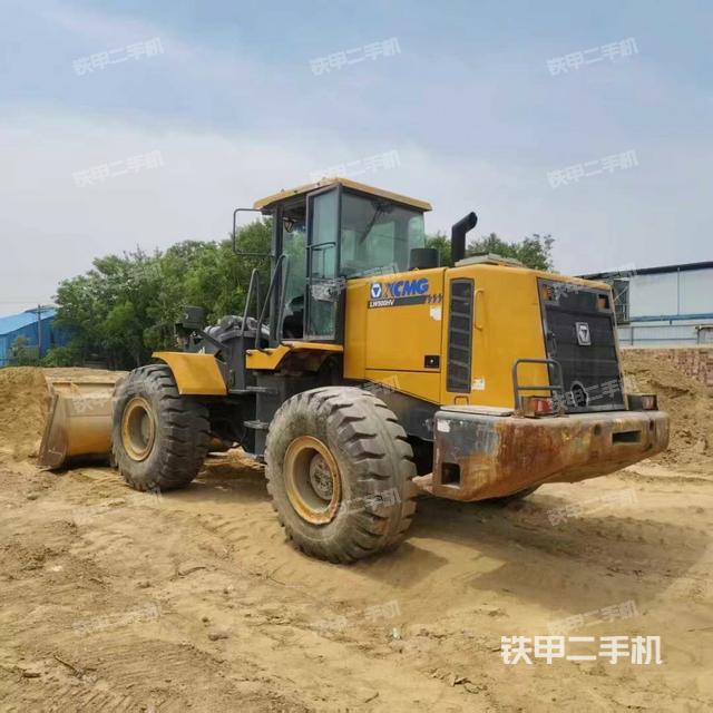 駕駛室操作臺(整機外觀及大件) 駕駛室操作臺(整機外觀及大件)