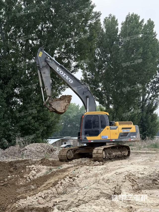 沃爾沃EC210D挖掘機(jī)