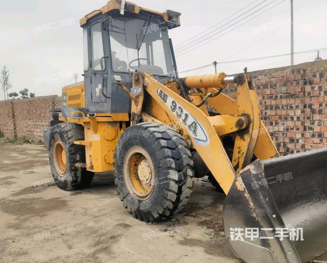 駕駛室操作臺(整機(jī)外觀及大件) 駕駛室操作臺(整機(jī)外觀及大件)