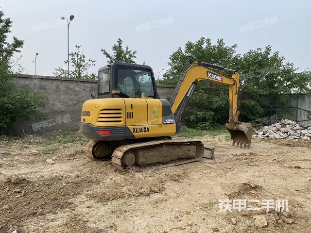 徐工XE60CA挖掘机的设备实拍-第2张实拍照片