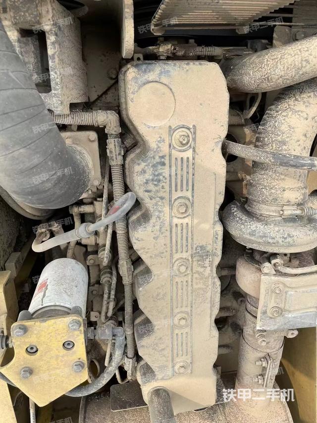 發(fā)動(dòng)機(jī)整體俯視(整機(jī)外觀) 發(fā)動(dòng)機(jī)整體俯視(整機(jī)外觀)