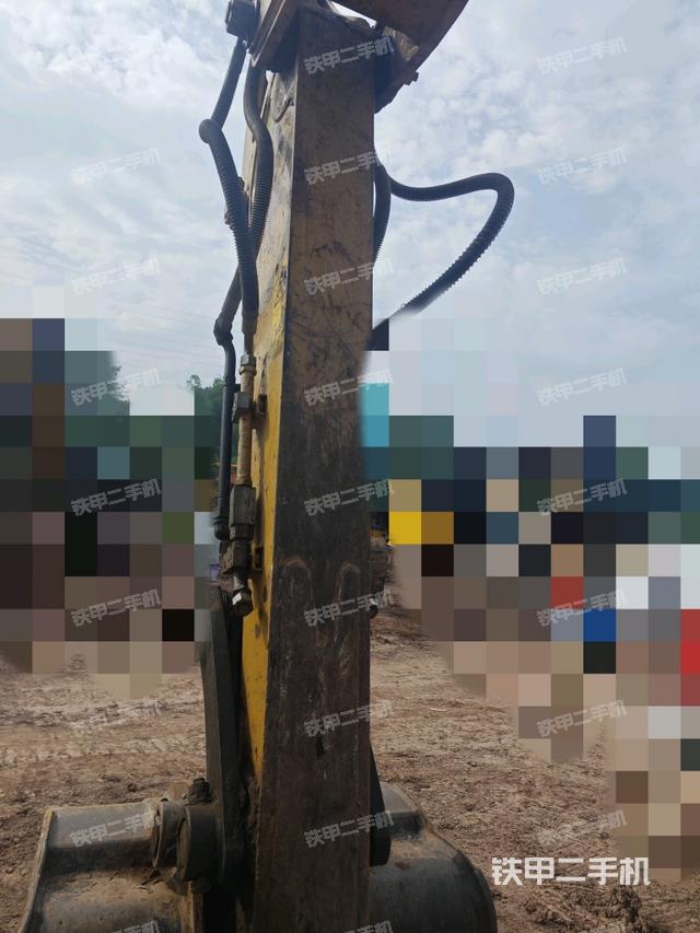 小臂整體左后(工作和回轉(zhuǎn)裝置) 小臂整體左后(工作和回轉(zhuǎn)裝置)