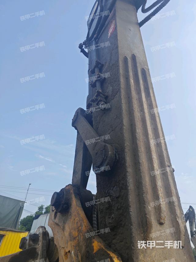 小臂整体左后（工作和回转装置）