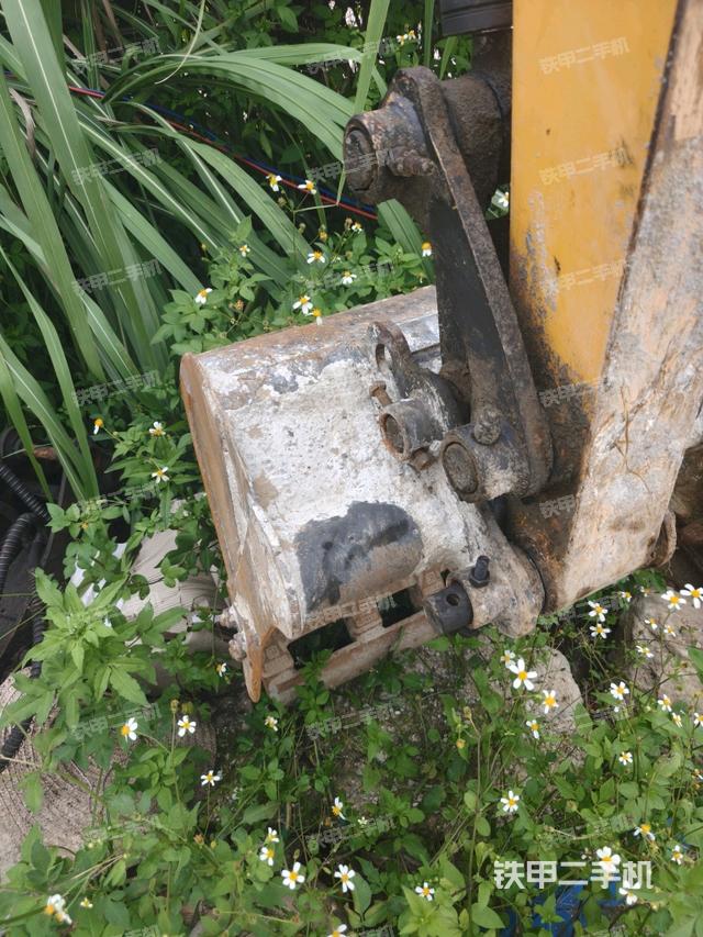 铲斗45度(工作和回转装置) 铲斗45度(工作和回转装置)