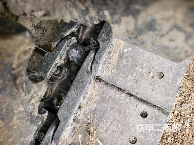 右侧行走马达盖板(行走机构) 右侧行走马达盖板(行走机构)