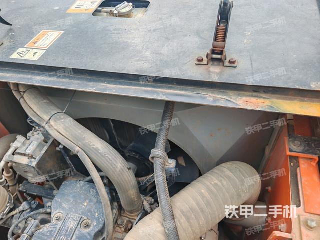 水箱+風(fēng)扇特寫(xiě)(上車(chē)部件) 水箱+風(fēng)扇特寫(xiě)(上車(chē)部件)