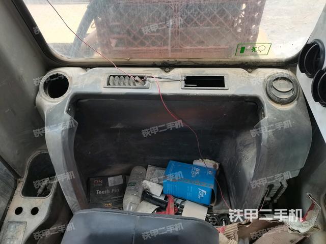 座椅后部(駕駛室部分) 座椅后部(駕駛室部分)