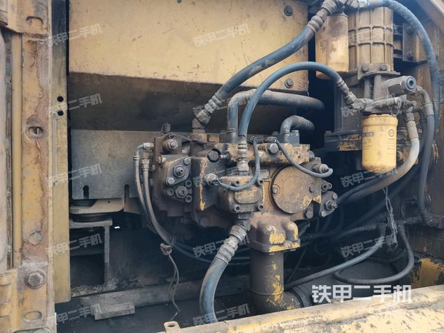 液壓泵斜45?左(大件艙室) 液壓泵斜45?左(大件艙室)