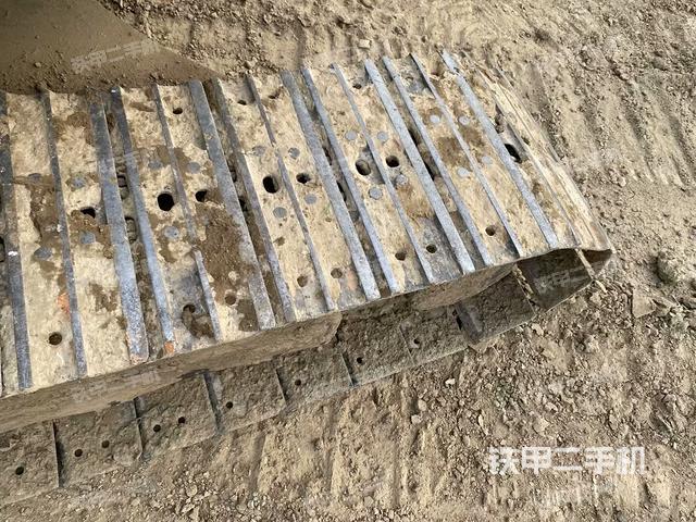 單側履帶整體（整機外觀）