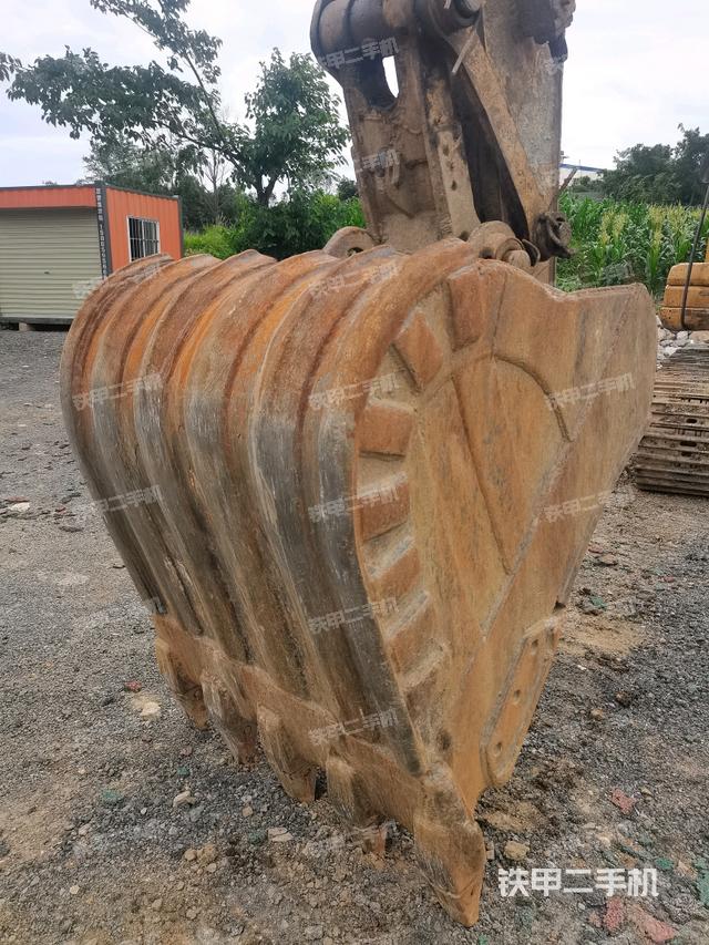 鏟斗45度(工作和回轉(zhuǎn)裝置) 鏟斗45度(工作和回轉(zhuǎn)裝置)