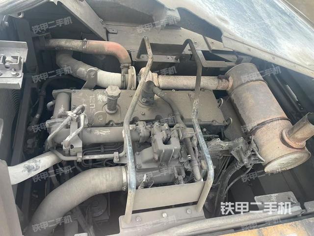 发动机整体俯视(整机外观) 发动机整体俯视(整机外观)