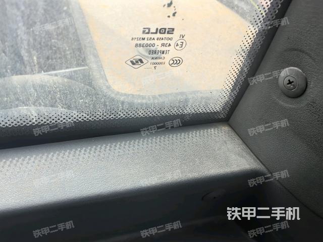 右側(cè)玻璃角標(biāo)(駕駛室部分) 右側(cè)玻璃角標(biāo)(駕駛室部分)