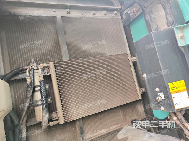 散熱器正面（大件艙室）