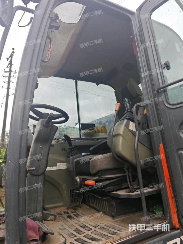 ?駕駛室正側（駕駛室部分）