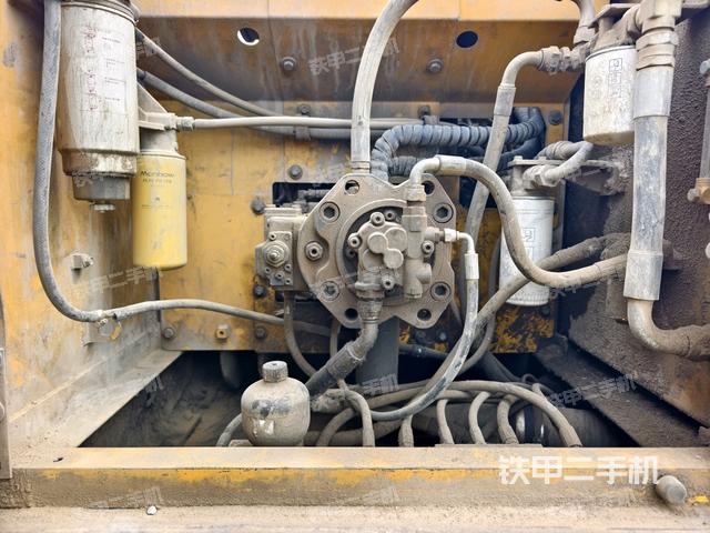 液壓泵室(大件艙室) 液壓泵室(大件艙室)